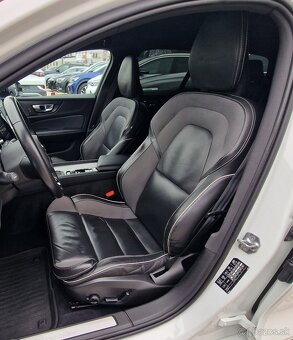 VOLVO V60 D3 R-DESIGN A/T - 12