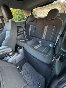 Mini Cooper S (2018) – 192 koní - 12