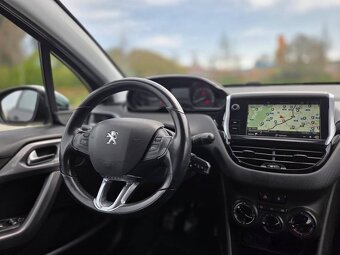 Peugeot 2008 1.2 PureTech Style - 12