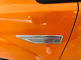 Ford FOCUS ST 2.5 benzin 166 kW - 12