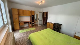 REZERVOVANÉ: Rodinný dom s veľkou dielňou - Smižany - 12