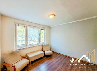 Na predaj priestranný 3 izbový byt po rekonštrukcii - 12