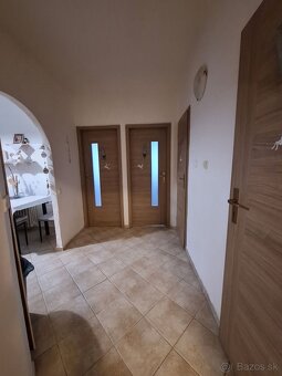 3 izbový byt s balkónom v príjemnom a pokojnom prostredí - 12