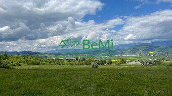 Pozemky Brezno-Podkoreňová 15083 m2 s perspektívou a krásnym - 12