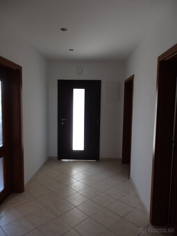 Na predaj 3 izbový rodinný dom v obci Šúrovce okr.Trnava - 12