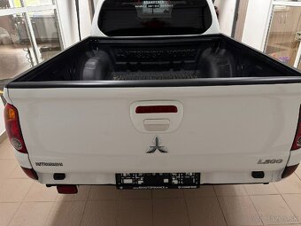 Mitsubishi L200 - 12