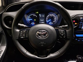 Toyota Yaris Hybrid Automat 1,5 Selection facelift 54kW LED - 12