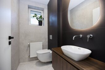 NA PREDAJ- EXKLUZÍVNY- 5 - IZBOVÝ RODINNÝ DOM, MALÁ IDA - PA - 12