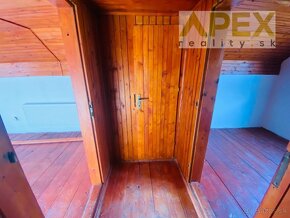 Exkluzívne APEX reality chalupa v obci Šalgočka, 800 m2 - 12