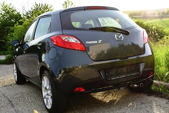 Mazda dvojka 1.3 16v benzin, velmi pekna - 12
