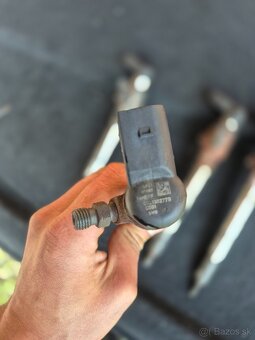 Predám vstrekovacie trisky pre 1.6tdi CAYC - 12