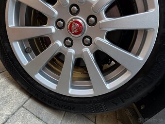 Jaguar XE 2.0 I4D 180k Prestige AT - 12