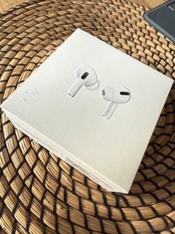 Apple AirPods Pro (1.generácia) - 12