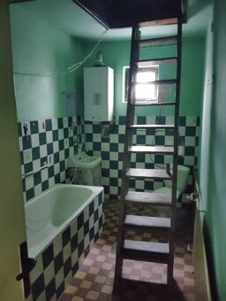 Predám 3 izbový rodinný dom - 12