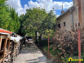 NA PREDAJ Rodinný dom s rozľahlým pozemkom /cca 3000 m²/ v K - 12