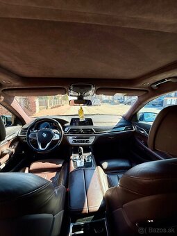 BMW Rad  7 740D Xdrive A/T - 12