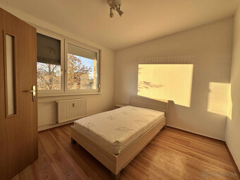 Prenájom 2 a pol izbový byt v centre mesta Dunajská Streda - 12