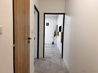 NA PREDAJ: 2-izbový byt po rekonštrukcii, Sebedražie - 12