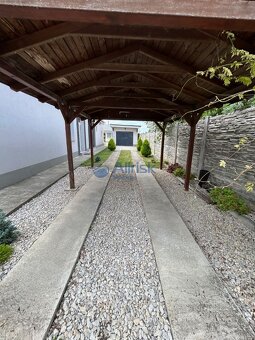 Nádherný kompletne zrekonštruovaný rodinný dom s garážou, ba - 12