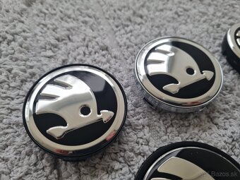 Stredové krytky - pukličky kolies ŠKODA / VRS - 12