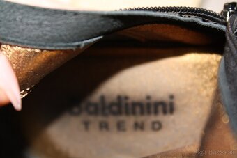 Baldinini kozene cižmy vel.36 - 12