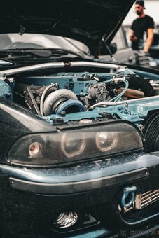 BMW E39 525TTds - 12