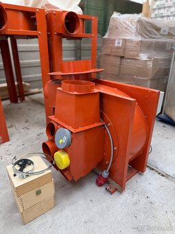 Tvarovačka Woodmizer MP360EH16S spolu s originál odsávaním M - 12