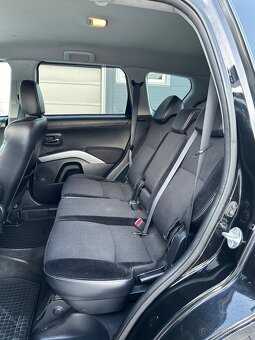 Mitsubishi Outlander 2.2 4x4 - 12