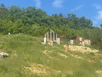 ZĽAVA 15.000 EUR pozemok so stav. povolením a inžin. sieťa - 12