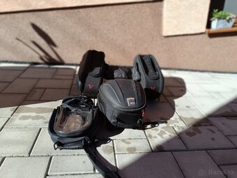 Suzuki gsxs 1000 - 12