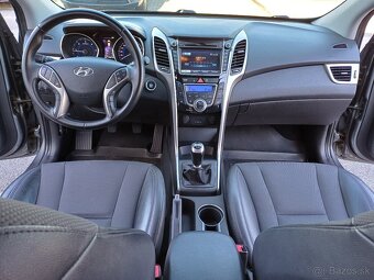 Hyundai i30 1.6 CRDI/94 KW STYLE MT6 + ZIMNE PNEU - 12