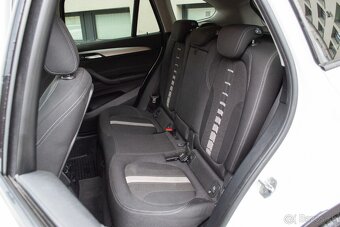 BMW X1 sDrive 18i Advantage A/T - 12