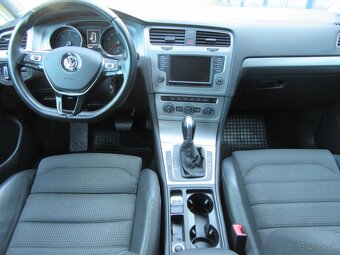 VW Golf - 12