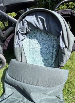 Úžasný kočiar Roan Bloom dark green + vajíčko ZDARMA - 12