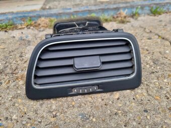 PREDAM DIELY INTERIERU VW GOLF 7 - 12