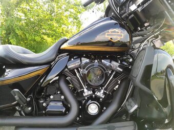 Harley Davidson Touring Bagger - 12