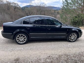 Škoda Superb 2.5 tdi 120kw - 12