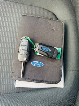 Ford Focus 1.5TDCI Trend-1.MAJITEL -ČR - 12