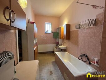 NA PREDAJ 4 izb. rodinný dom s veľkým potenciálom v Kolárove - 12