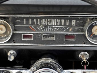 Ford Mustang Cabrio - 12