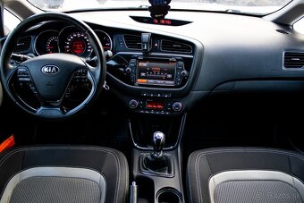 Kia Cee’d SW 1.6 GDI Platinum - 12