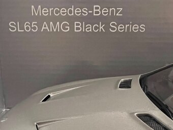 1:18 Mercedes-Benz SL65 AMG V12 Black Series - Mondo Models - 12