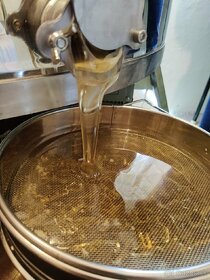 Domáci včelí med z Turčianskej záhradky - 12