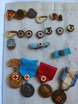 Odznaky rôzny motiv - 12