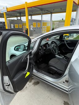 Opel Astra J 1.7CDTI 92kw - 12