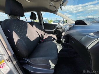 Toyota Yaris 1.3 benzín, 64kW, MT/5, rok:11.2007. - 12