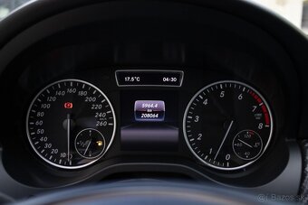 Mercedes-Benz GLA 180 - 12