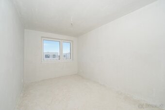 MILOSLAVOV - 4 IZB. RODINNÝ DOM S POZEMKOM 300 M2 - 12