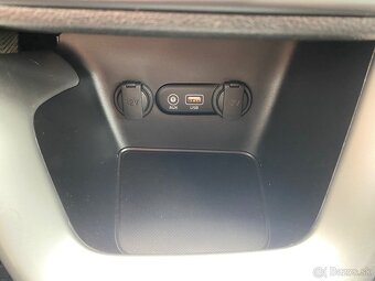KIA Ceed - 12