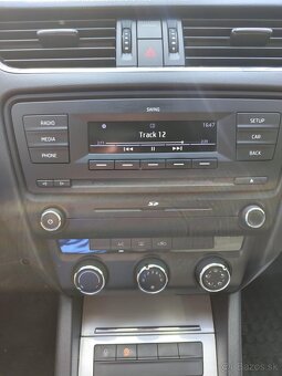 Škoda Octavia 1.6 TDI Ambition - 12